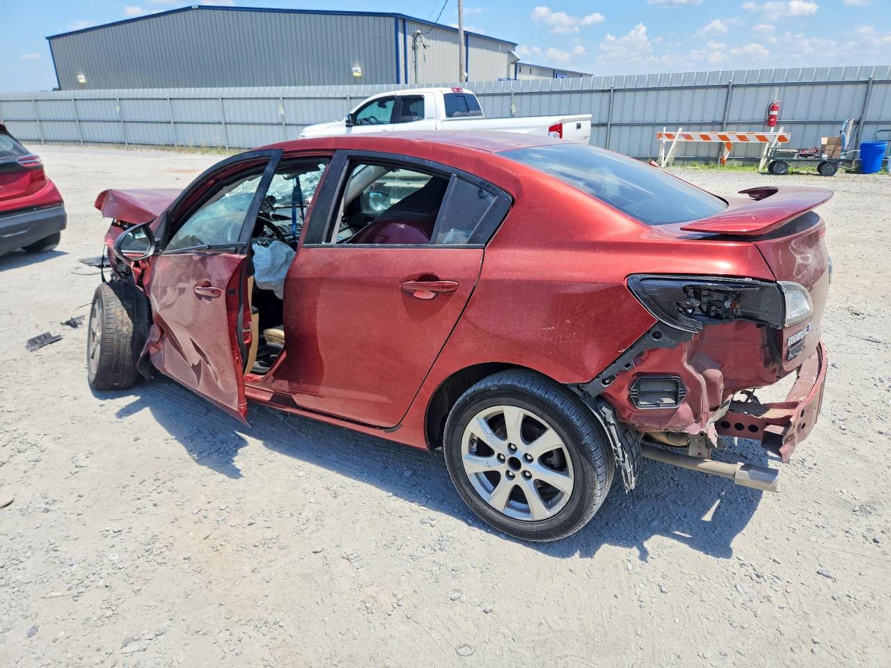 2011 MAZDA 3