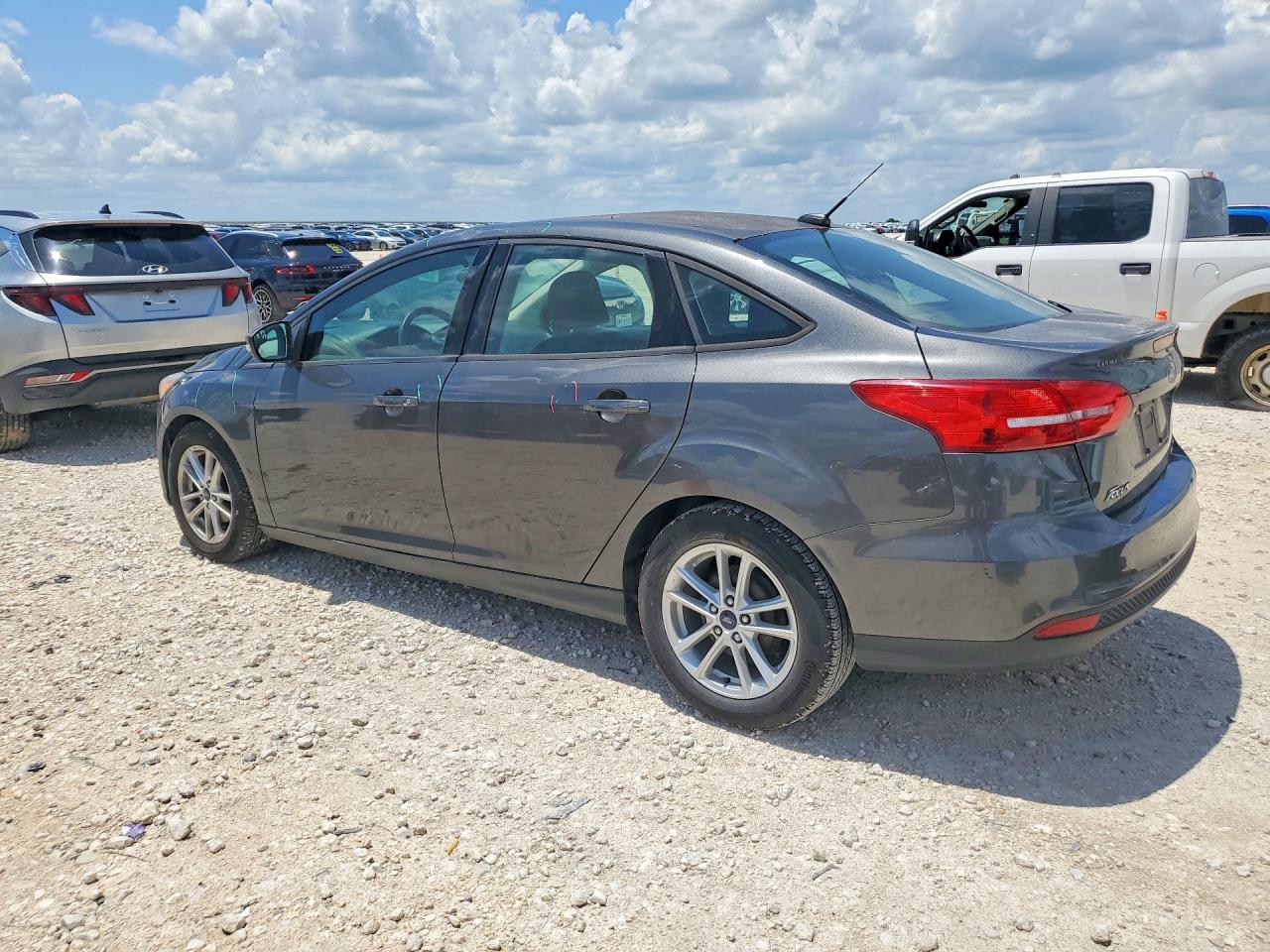 2016 FORD FOCUS