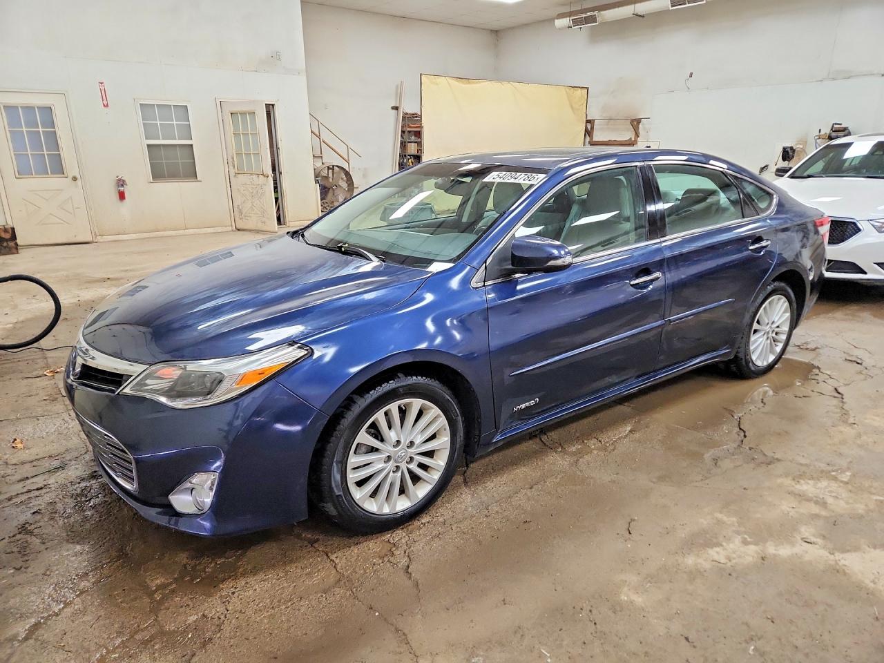 2015 TOYOTA AVALON