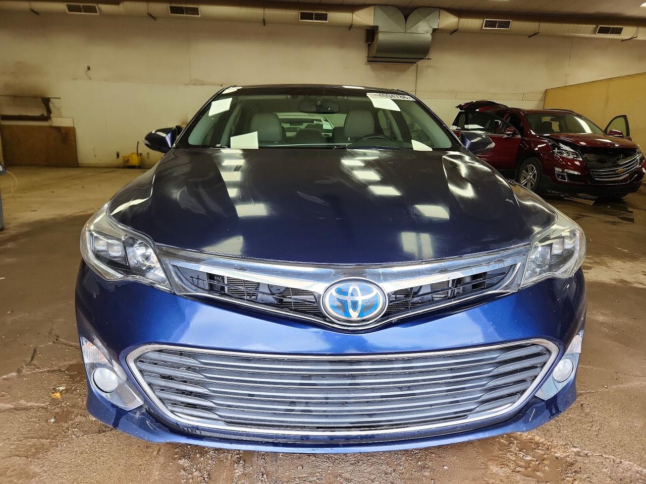 2015 TOYOTA AVALON