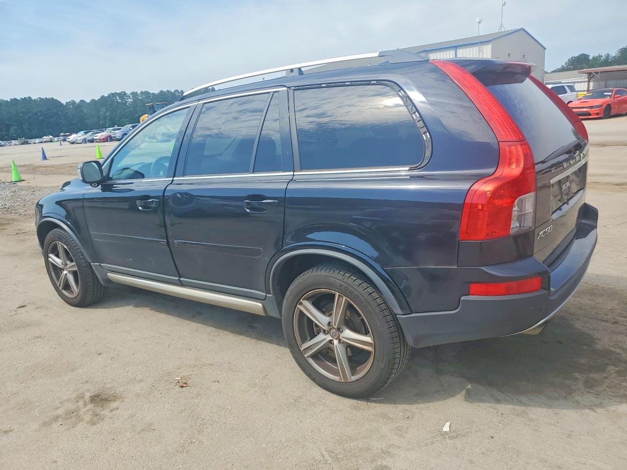 2011 VOLVO XC90
