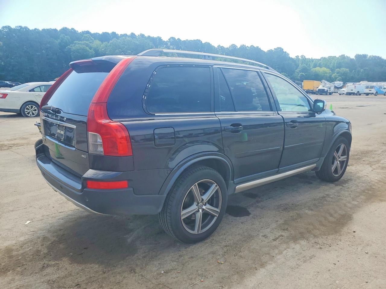 2011 VOLVO XC90