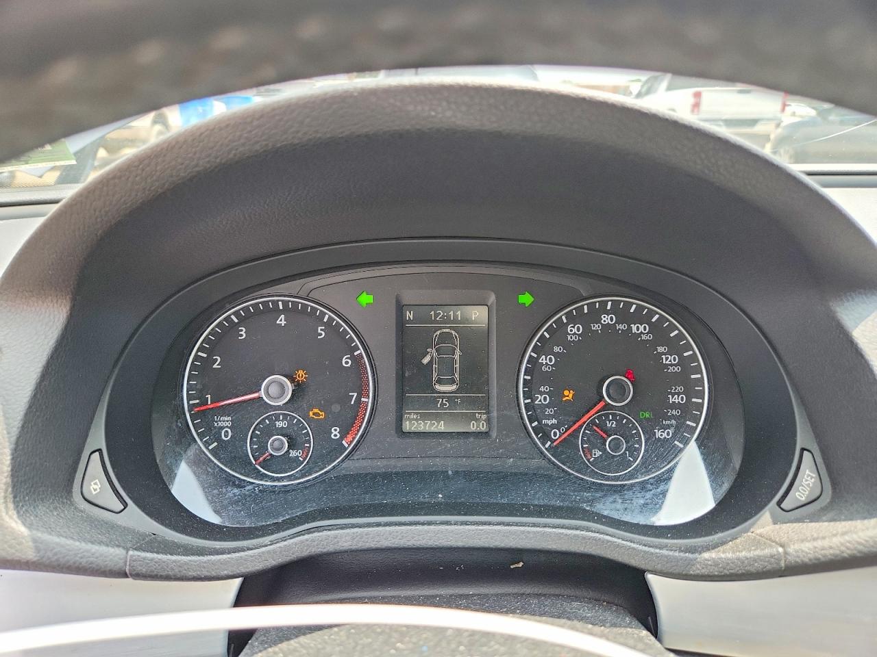 2012 VOLKSWAGEN PASSAT