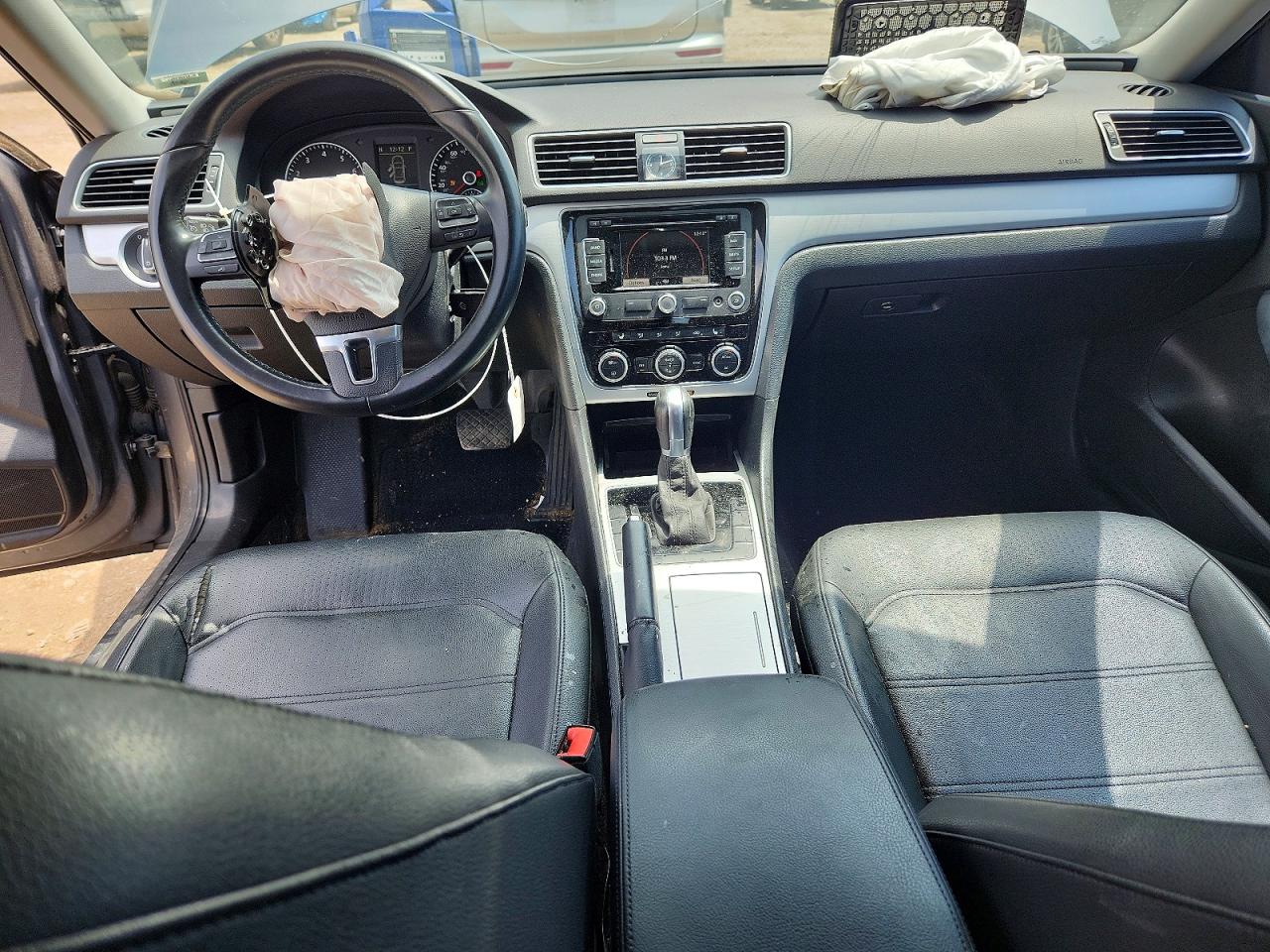 2012 VOLKSWAGEN PASSAT
