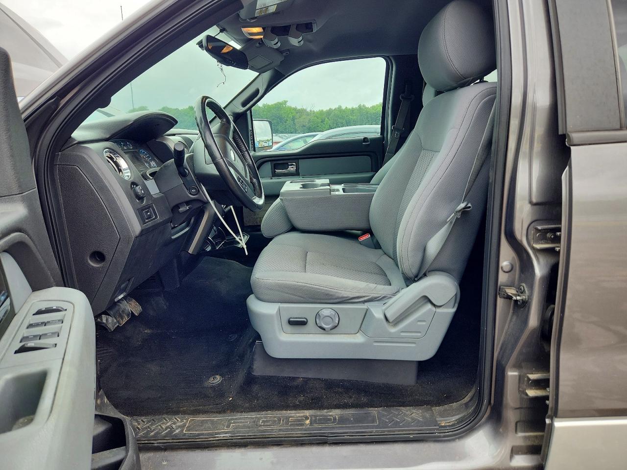 2013 FORD F150