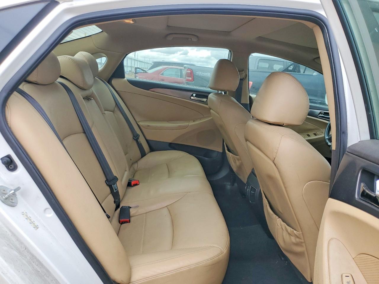 2011 HYUNDAI SONATA