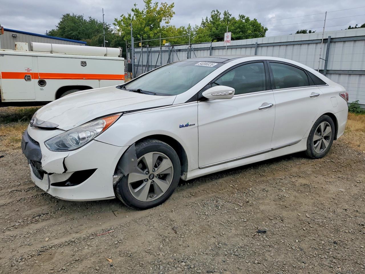 2011 HYUNDAI SONATA