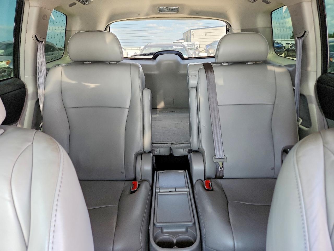 2013 TOYOTA HIGHLANDER