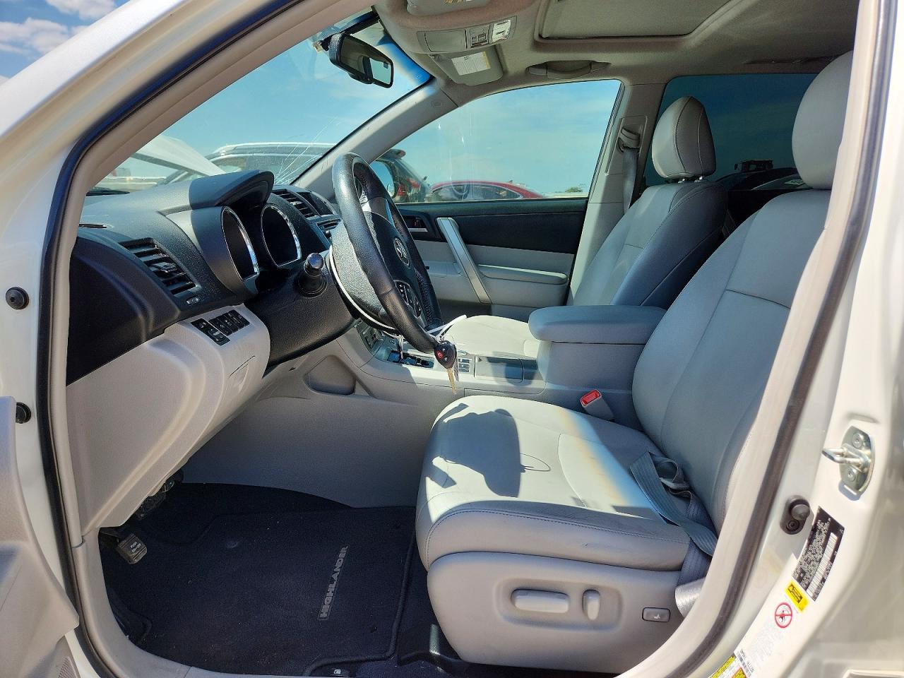 2013 TOYOTA HIGHLANDER