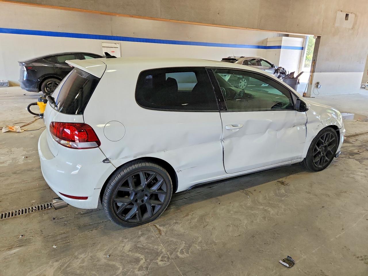 2013 VOLKSWAGEN GTI