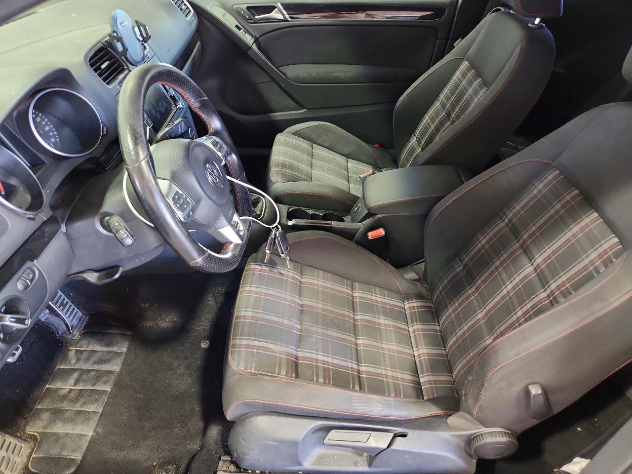 2013 VOLKSWAGEN GTI