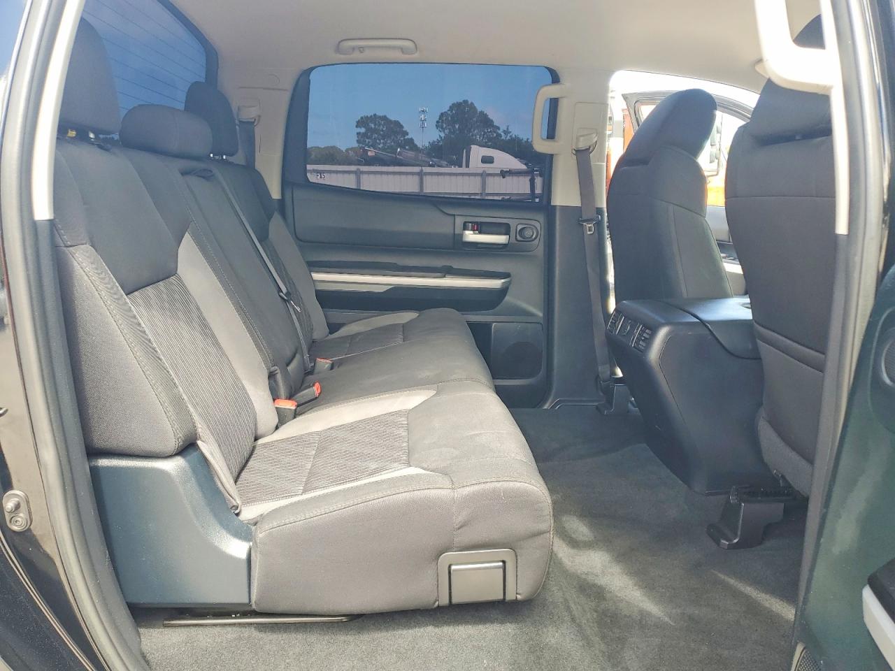 2017 TOYOTA TUNDRA
