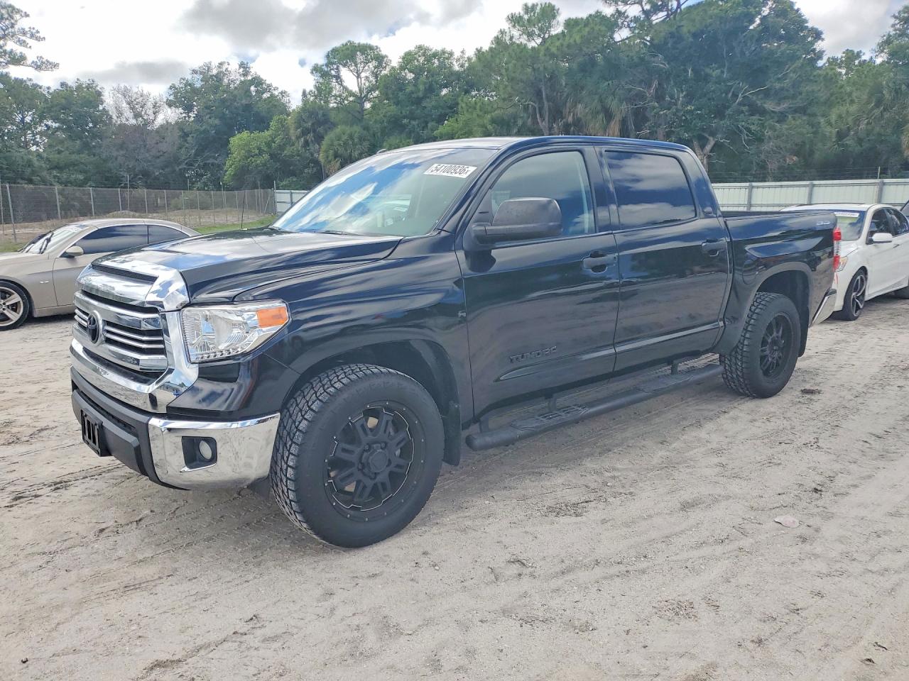 2017 TOYOTA TUNDRA