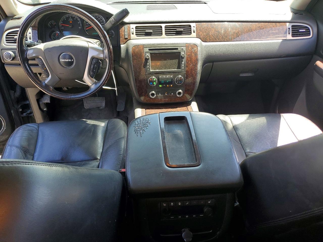 2010 GMC YUKON