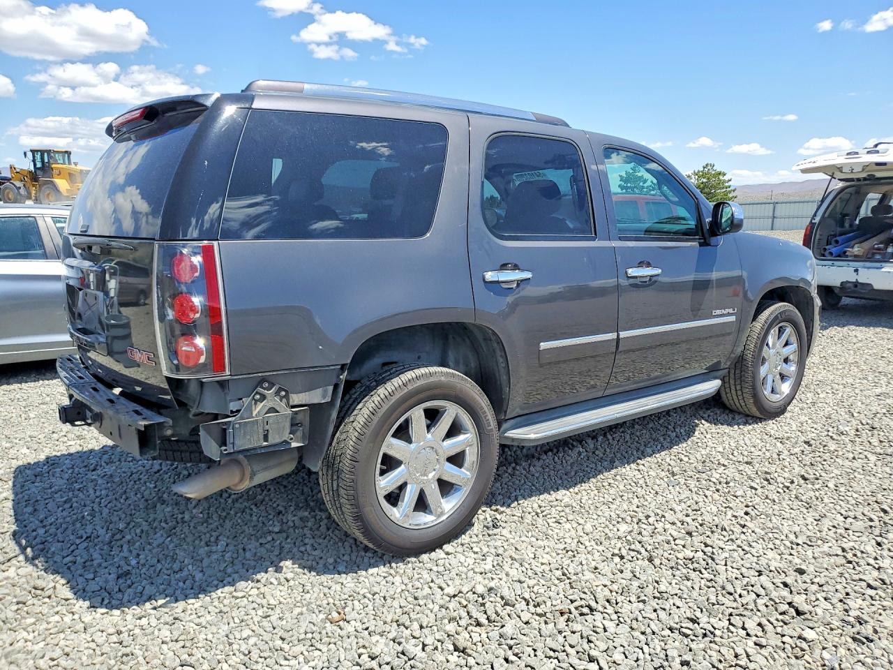 2010 GMC YUKON