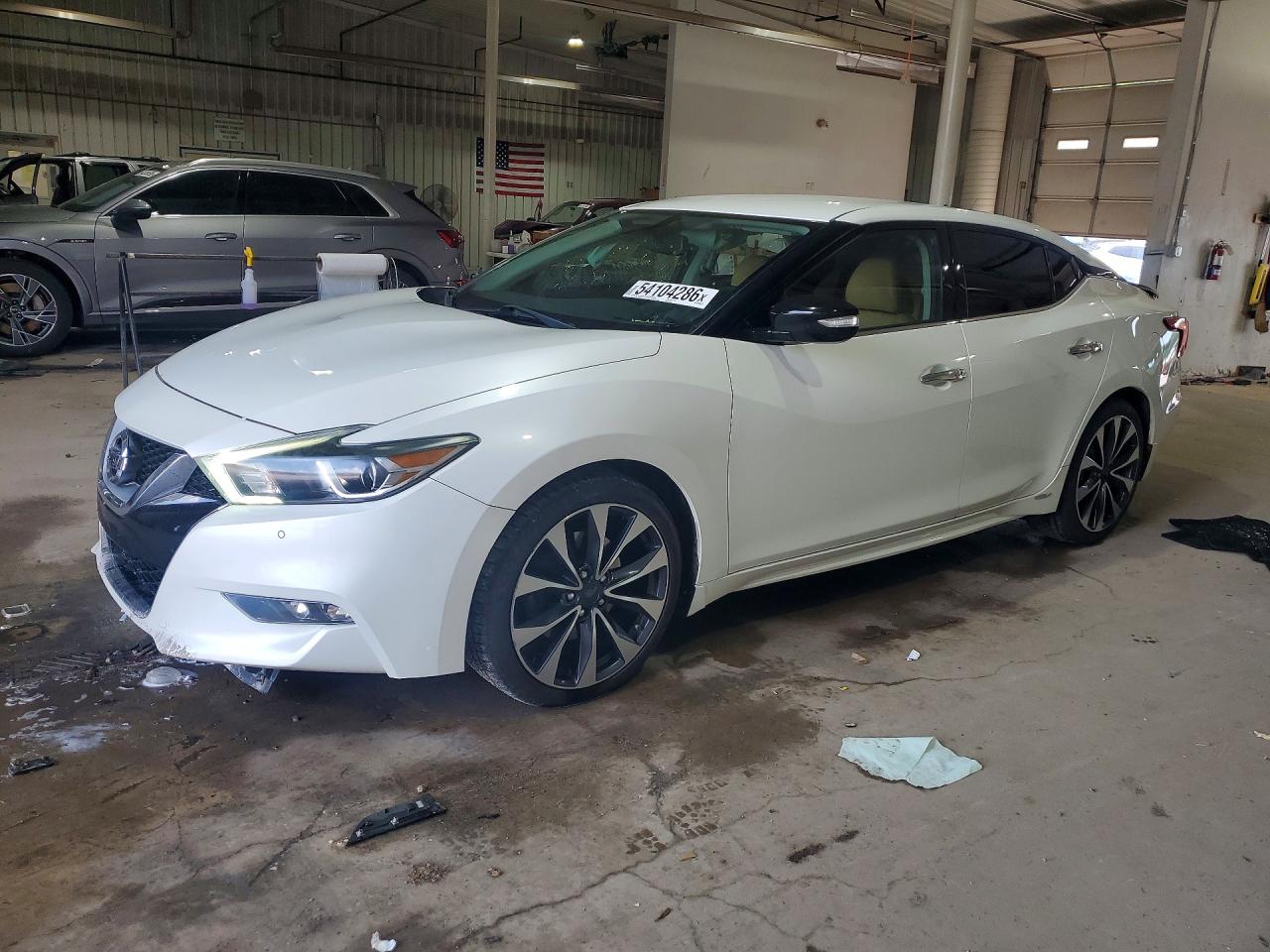 2016 NISSAN MAXIMA