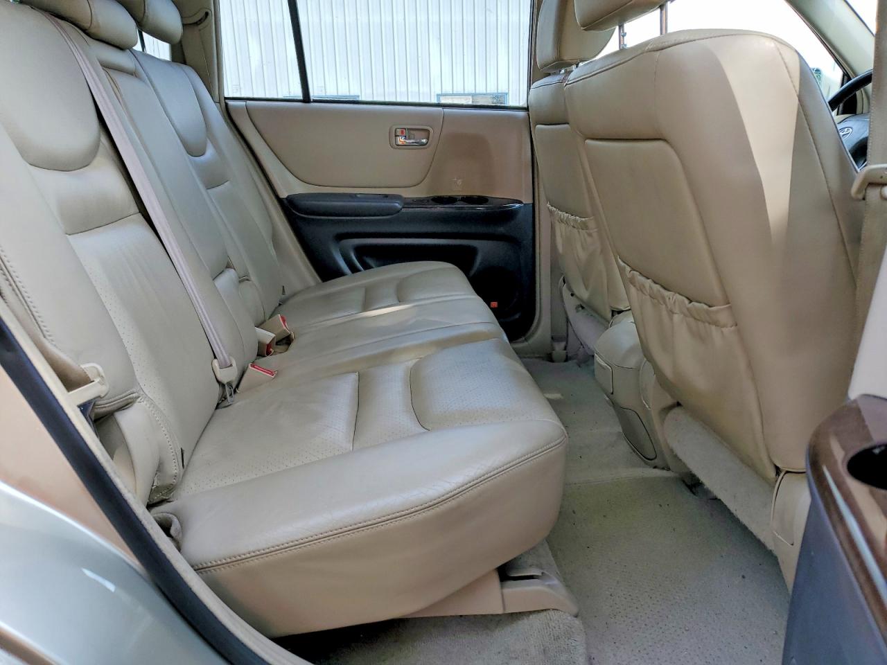 2002 TOYOTA HIGHLANDER