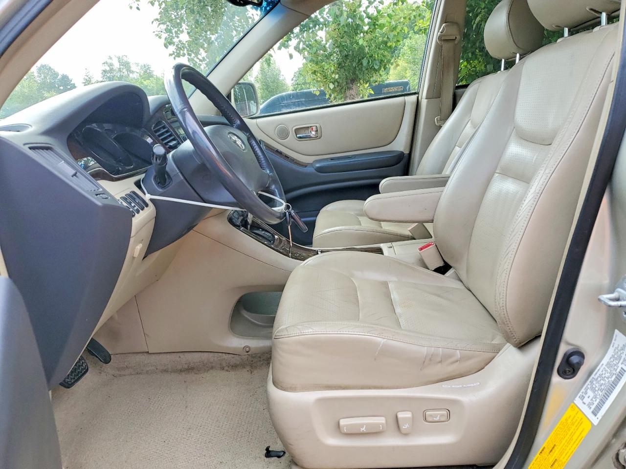 2002 TOYOTA HIGHLANDER