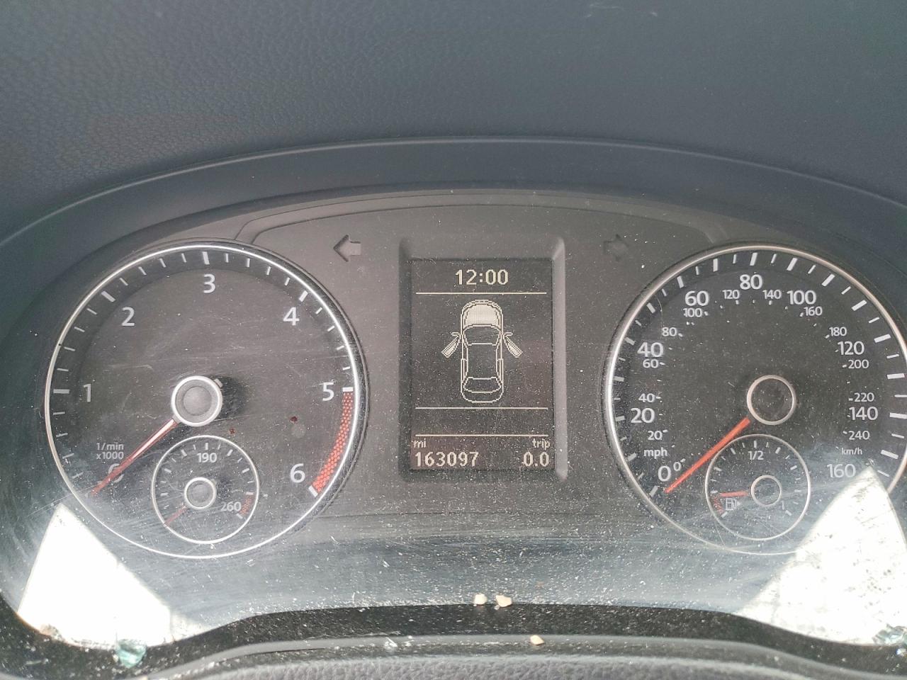 2013 VOLKSWAGEN PASSAT