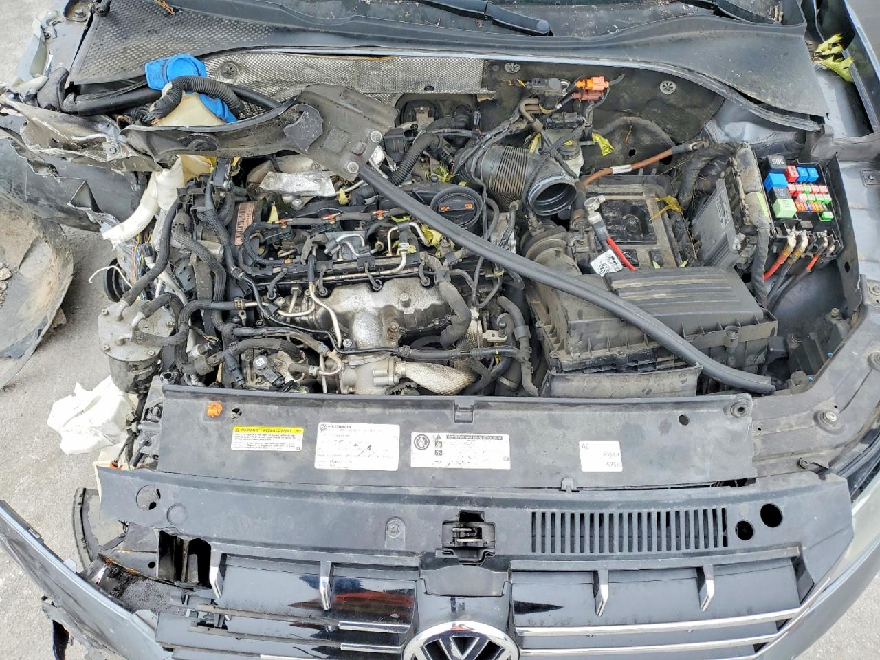 2013 VOLKSWAGEN PASSAT
