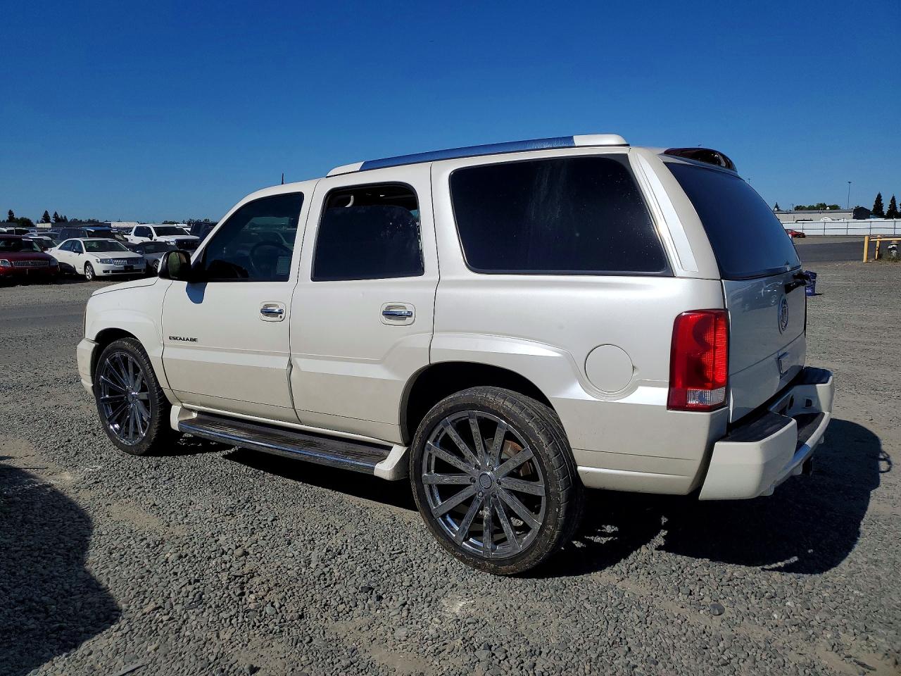 2003 CADILLAC ESCALADE