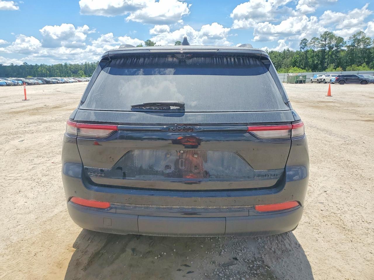 2023 JEEP CHEROKEE