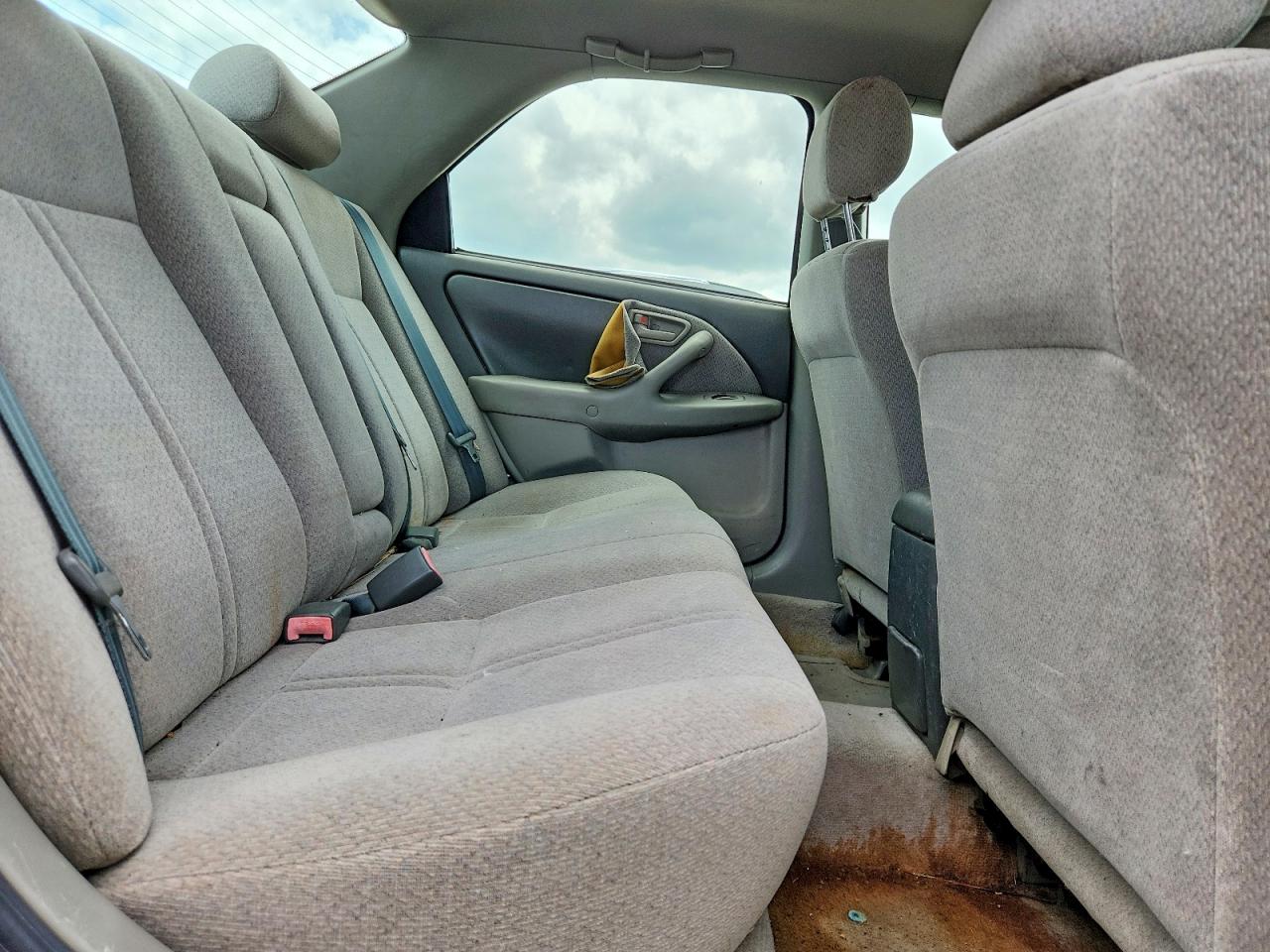 2001 TOYOTA CAMRY