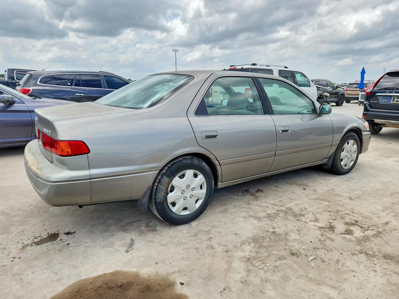 2001 TOYOTA CAMRY