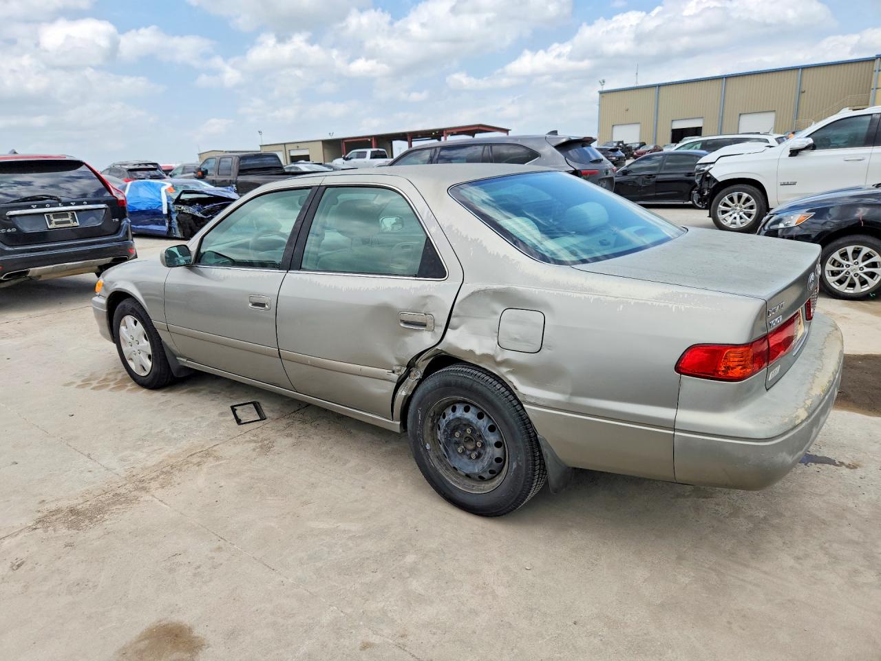 2001 TOYOTA CAMRY