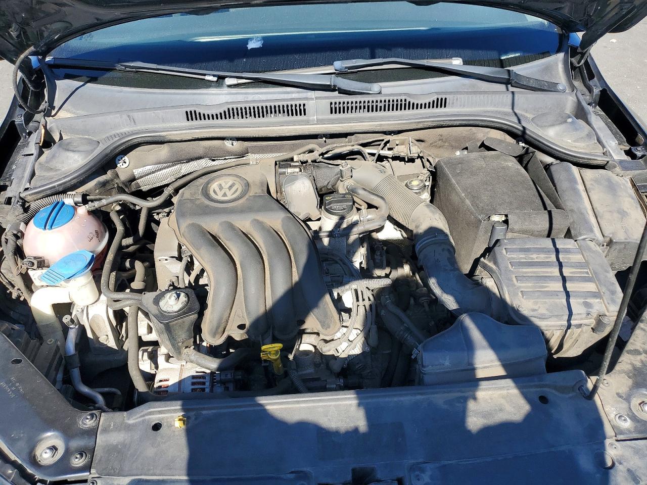 2015 VOLKSWAGEN JETTA