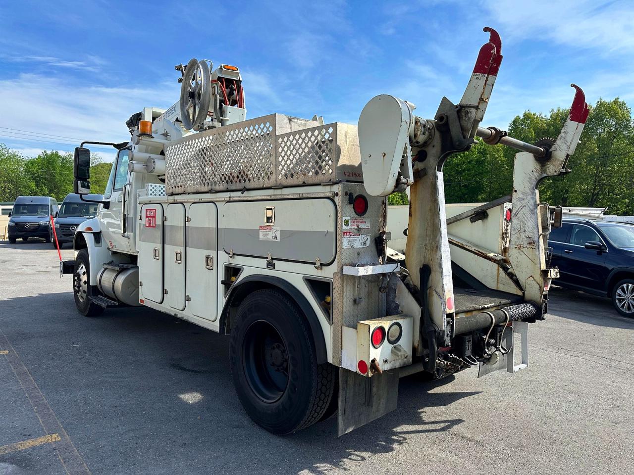2011 INTERNATIONAL 4000 SERIE