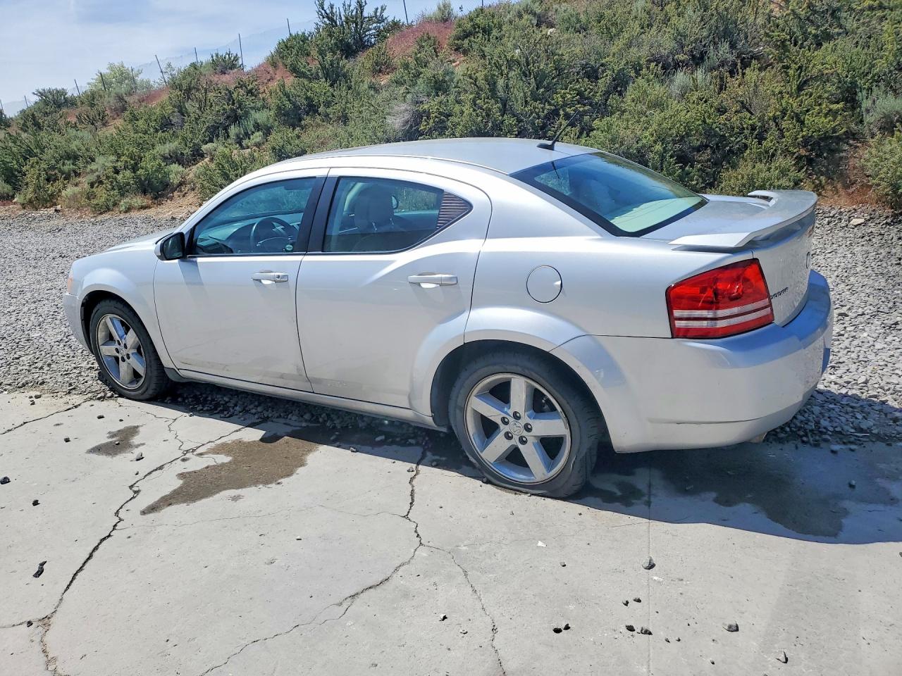 2010 DODGE AVENGER