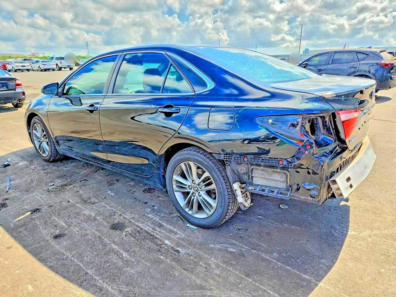 2015 TOYOTA CAMRY