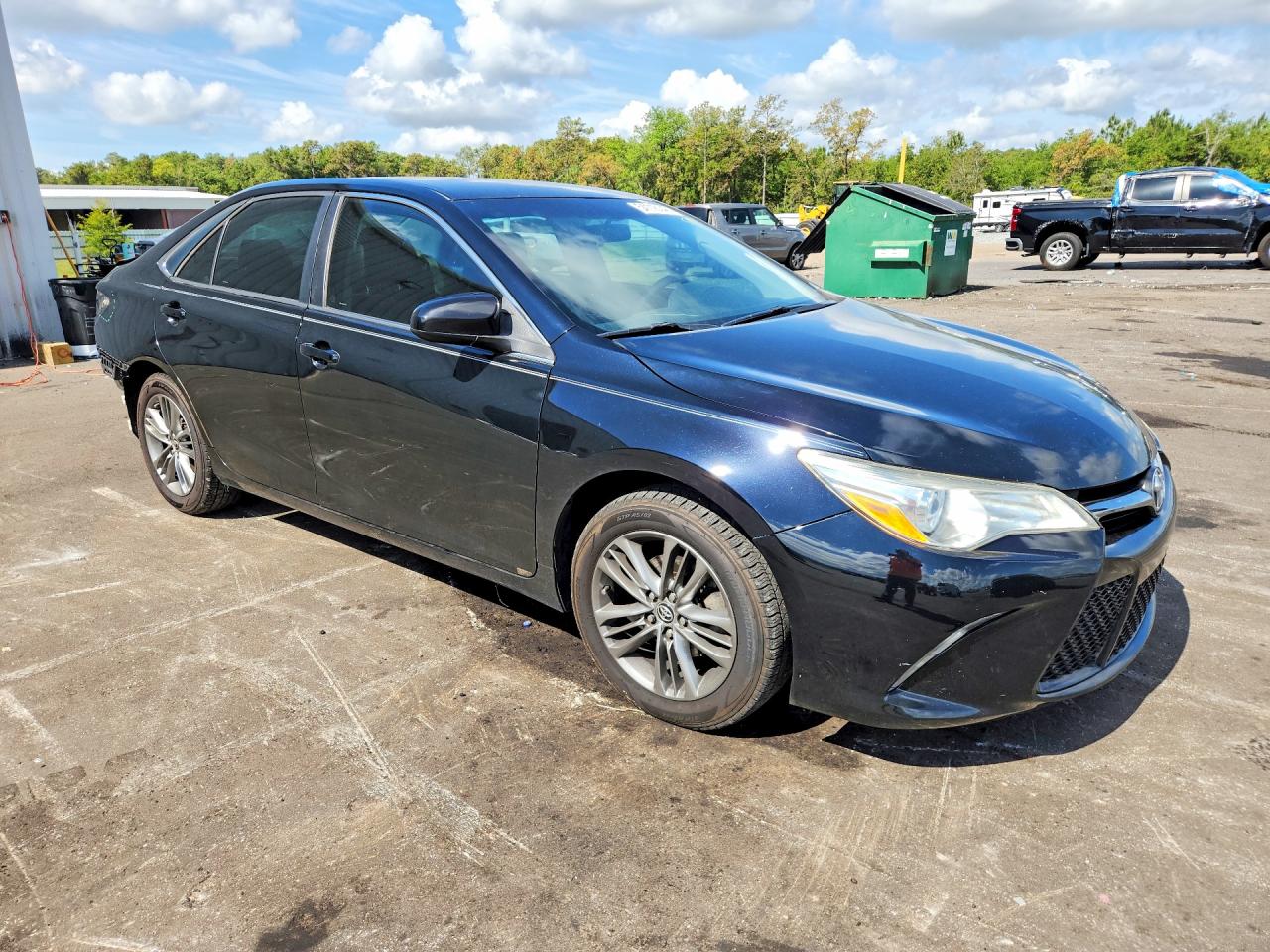 2015 TOYOTA CAMRY