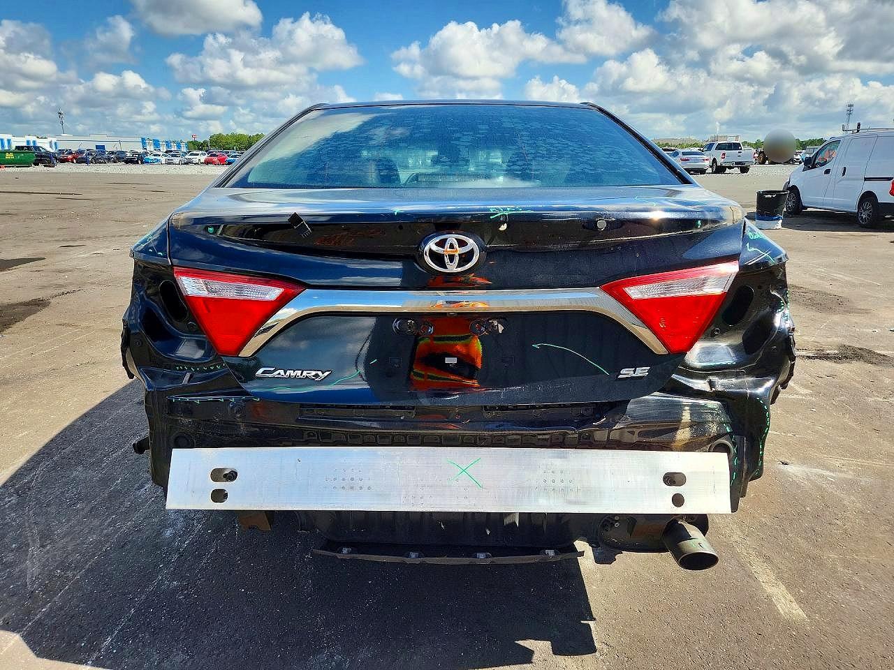 2015 TOYOTA CAMRY