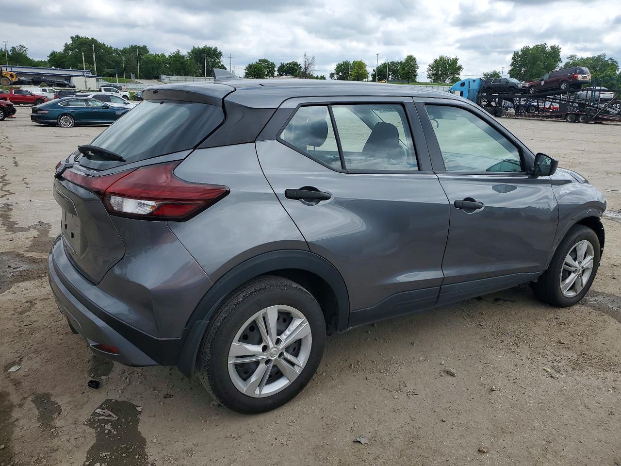 2024 NISSAN KICKS