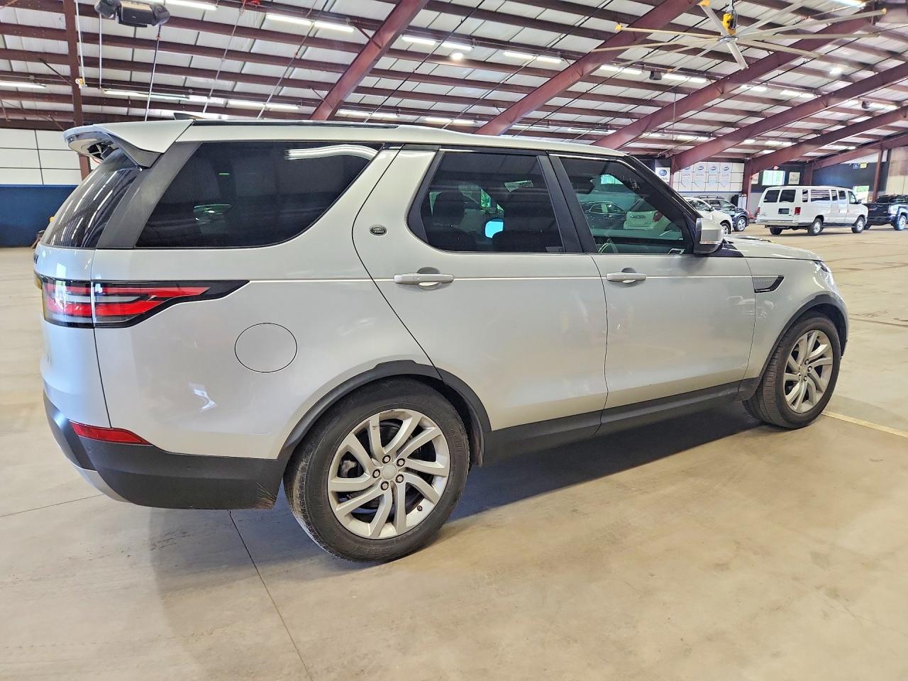 2017 LAND ROVER DISCOVERY