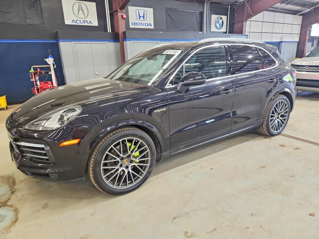 2019 PORSCHE CAYENNE