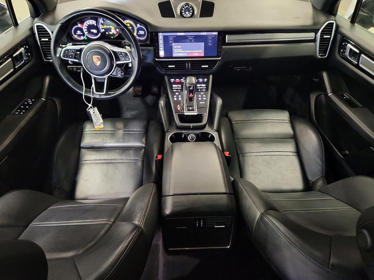 2019 PORSCHE CAYENNE