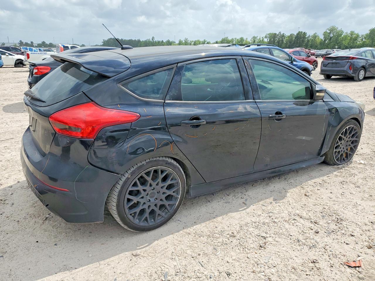 2016 FORD FOCUS
