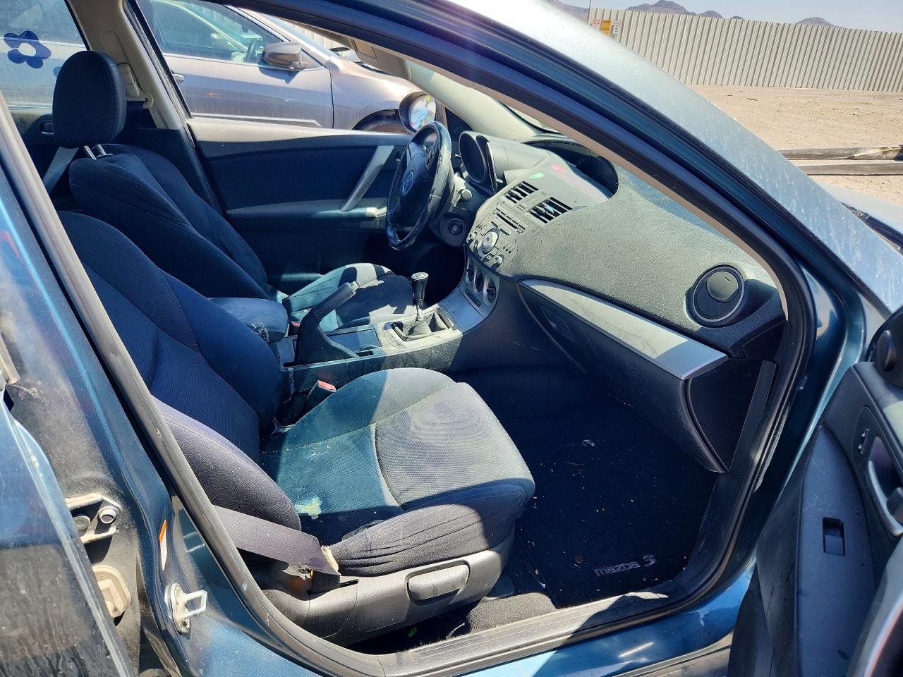 2010 MAZDA MAZDA3