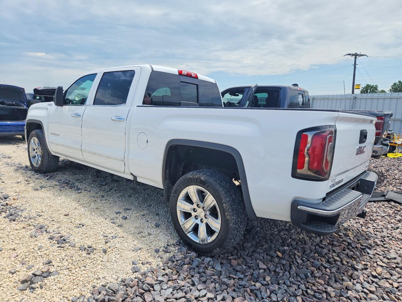 2016 GMC SIERRA