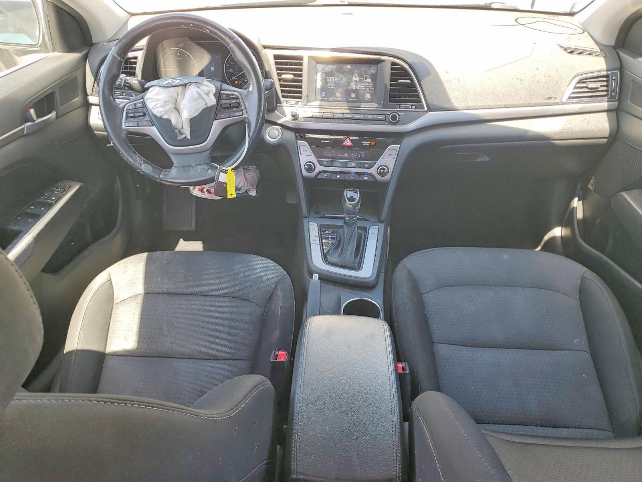 2017 HYUNDAI ELANTRA