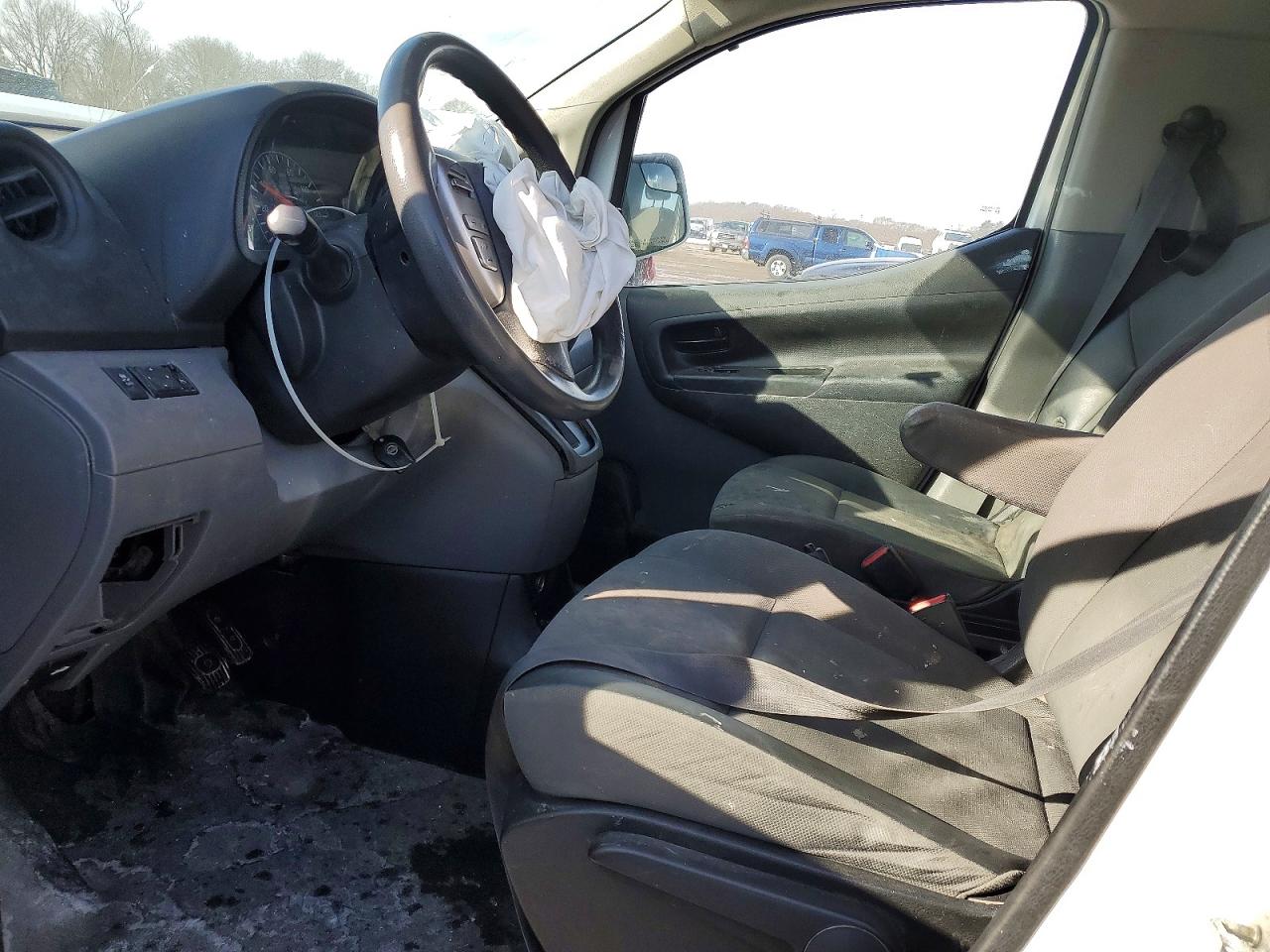 2019 NISSAN NV200 SV
