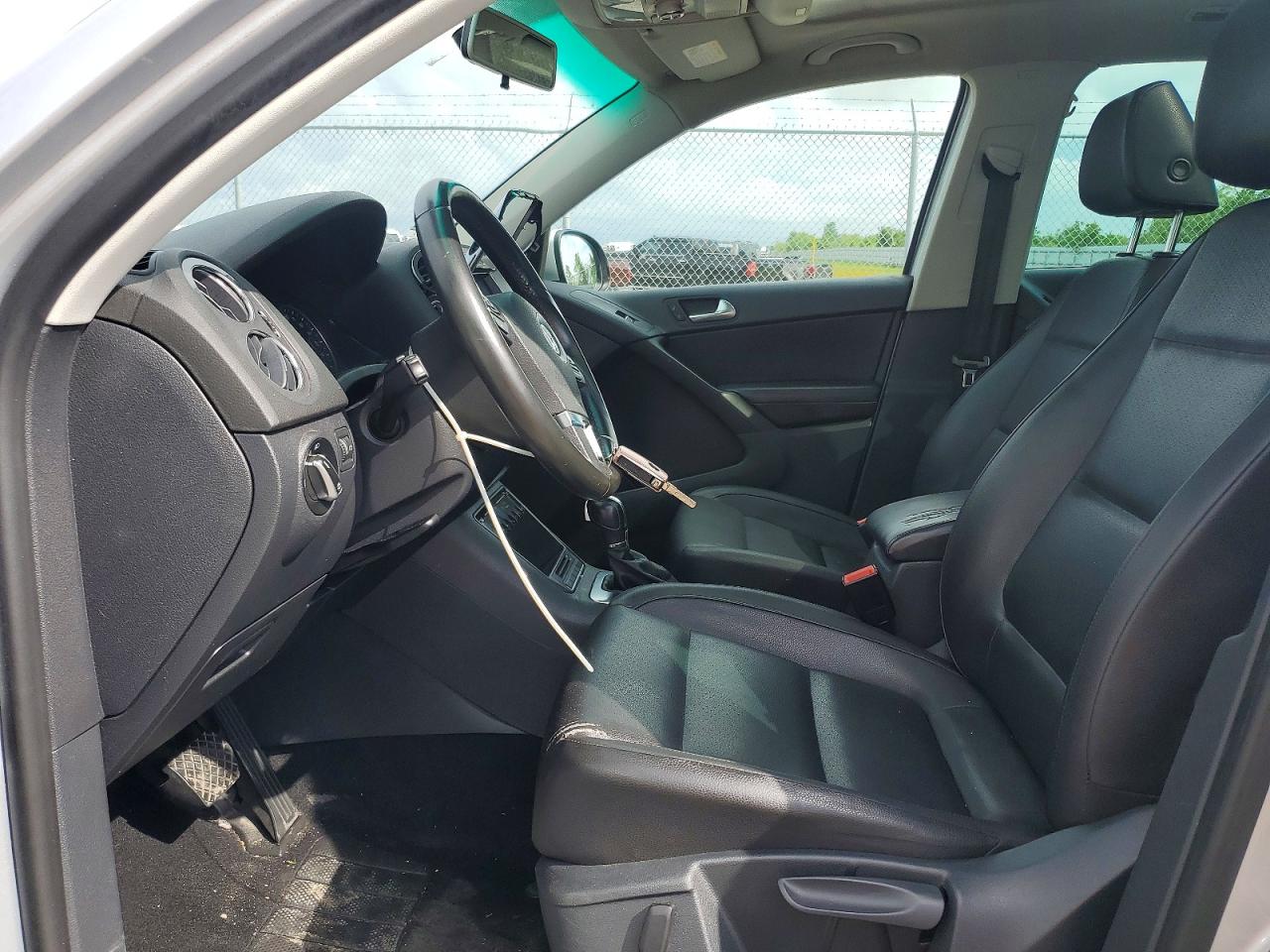 2013 VOLKSWAGEN TIGUAN