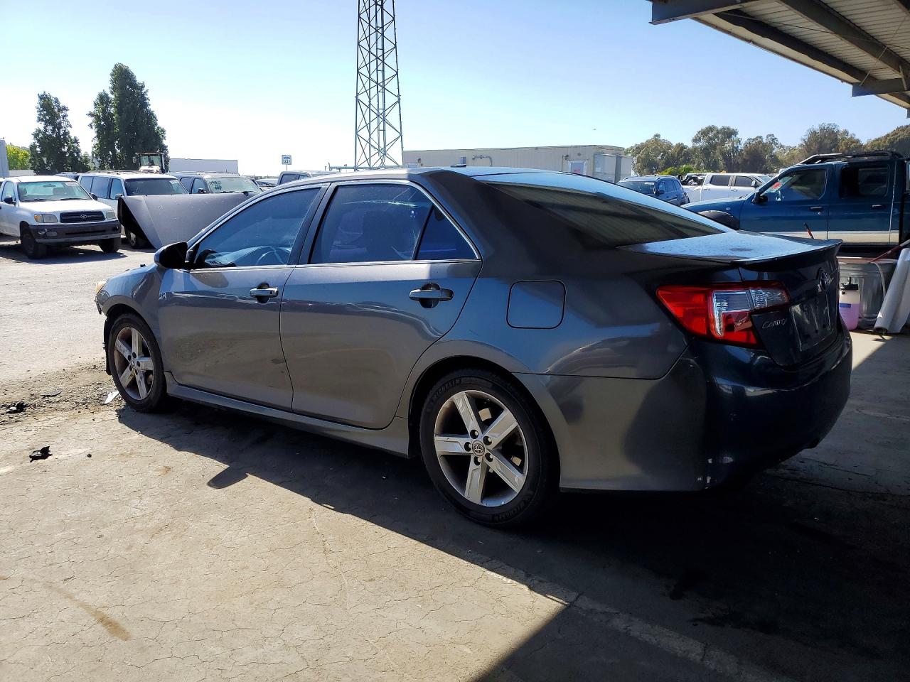 2013 TOYOTA CAMRY