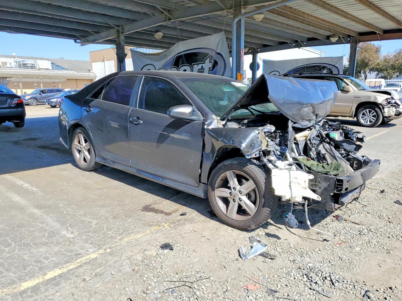 2013 TOYOTA CAMRY
