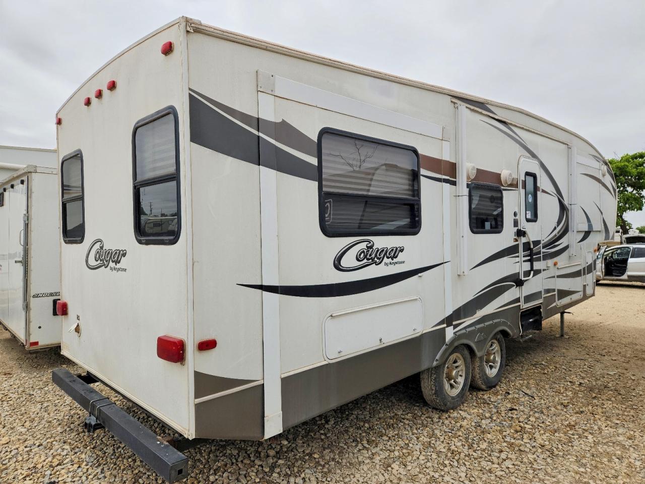 2011 COUGAR 5TH WHEEL