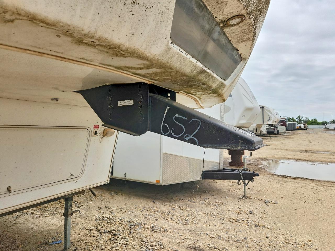 2011 COUGAR 5TH WHEEL