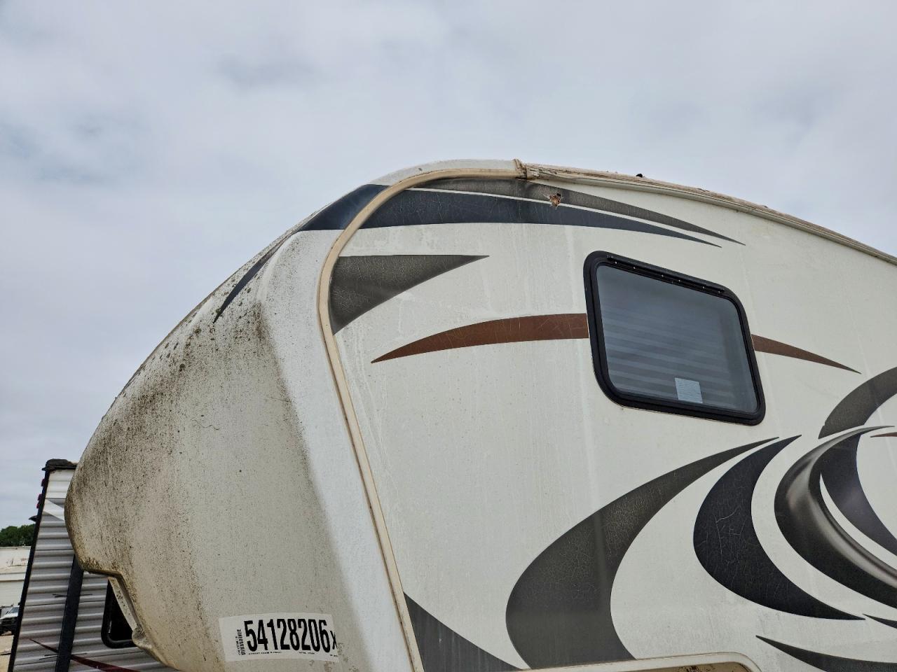 2011 COUGAR 5TH WHEEL